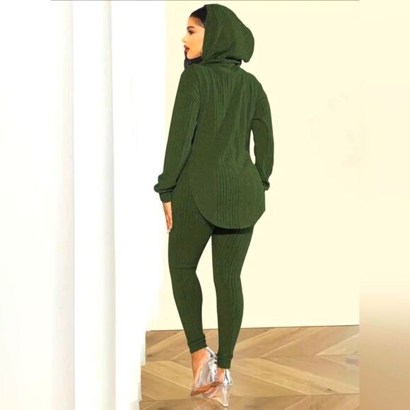 Ladies knitted two-piece set sz Large - Picture 3 of 5